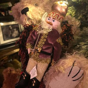 Gold_Crown_Doll